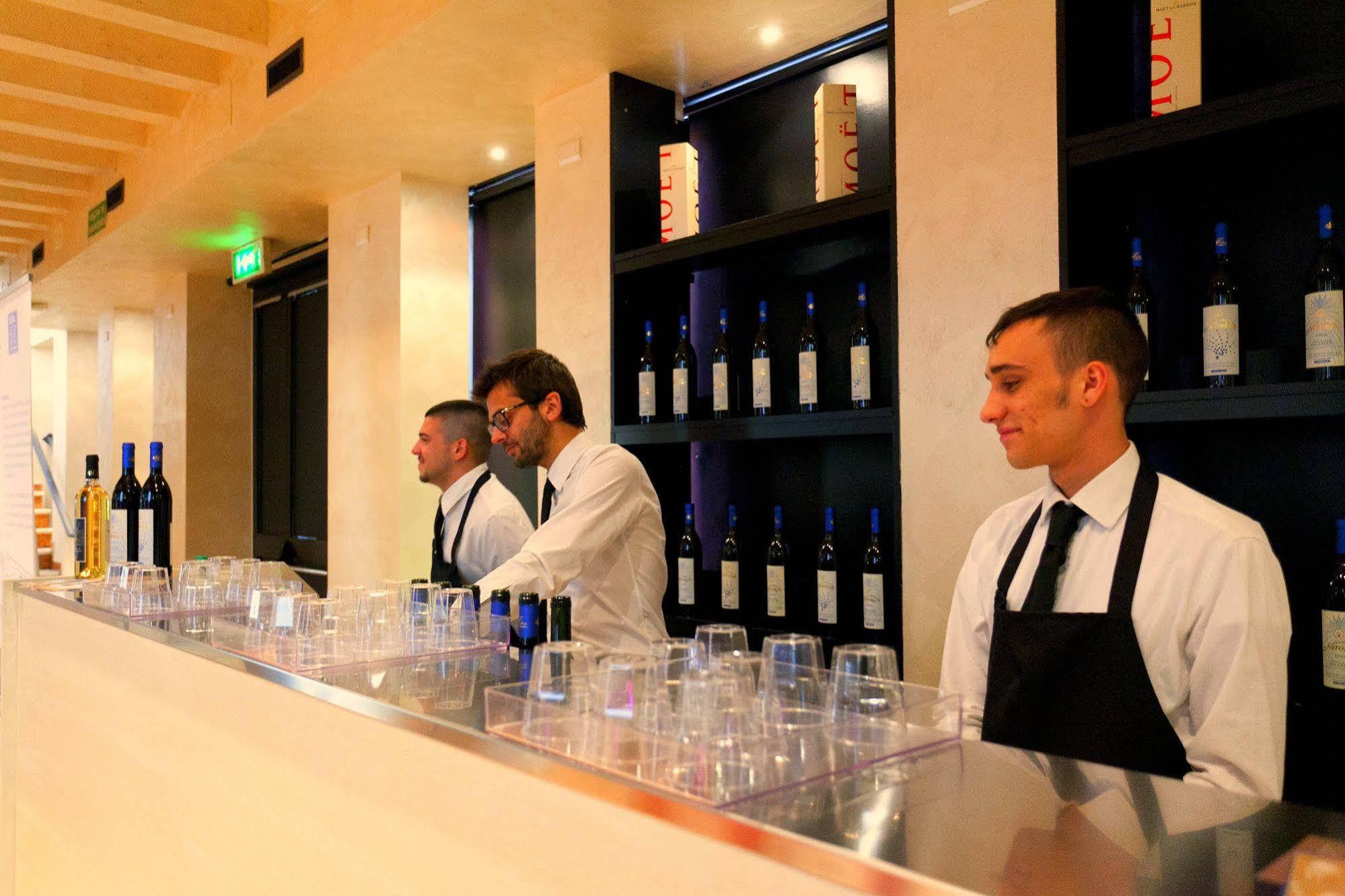 Excel Hotel Naviglio - Ca'Bianca Milan Exterior photo