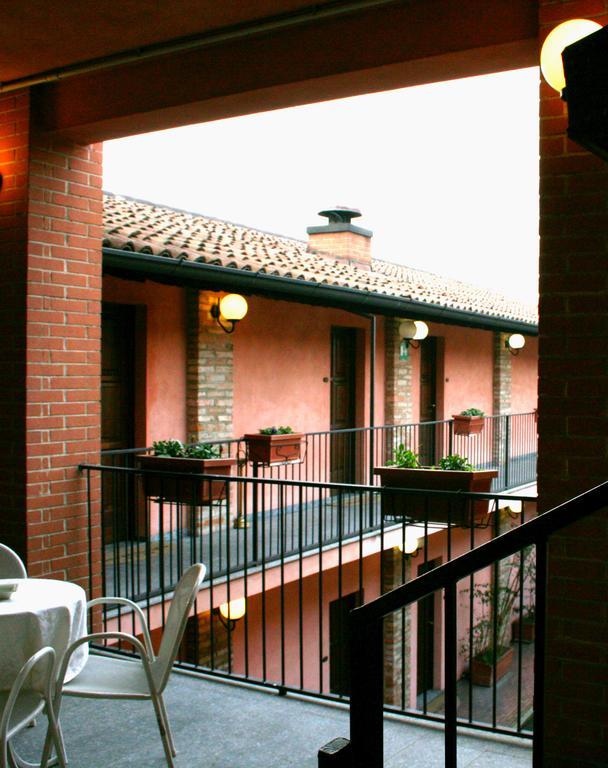 Excel Hotel Naviglio - Ca'Bianca Milan Exterior photo
